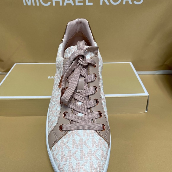 MK shoes - Picture 6 of 6